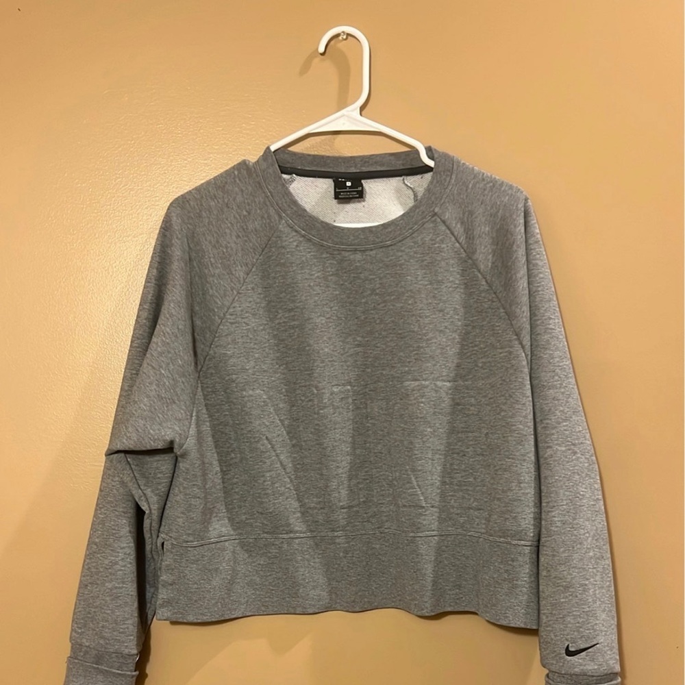 Nike gray Dri-fit sweatshirt size S